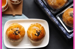 預購【美食村】烏豆沙蛋黃酥6入/盒